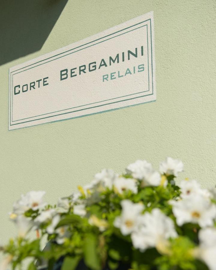Relais Corte Bergamini Peschiera del Garda Bagian luar foto